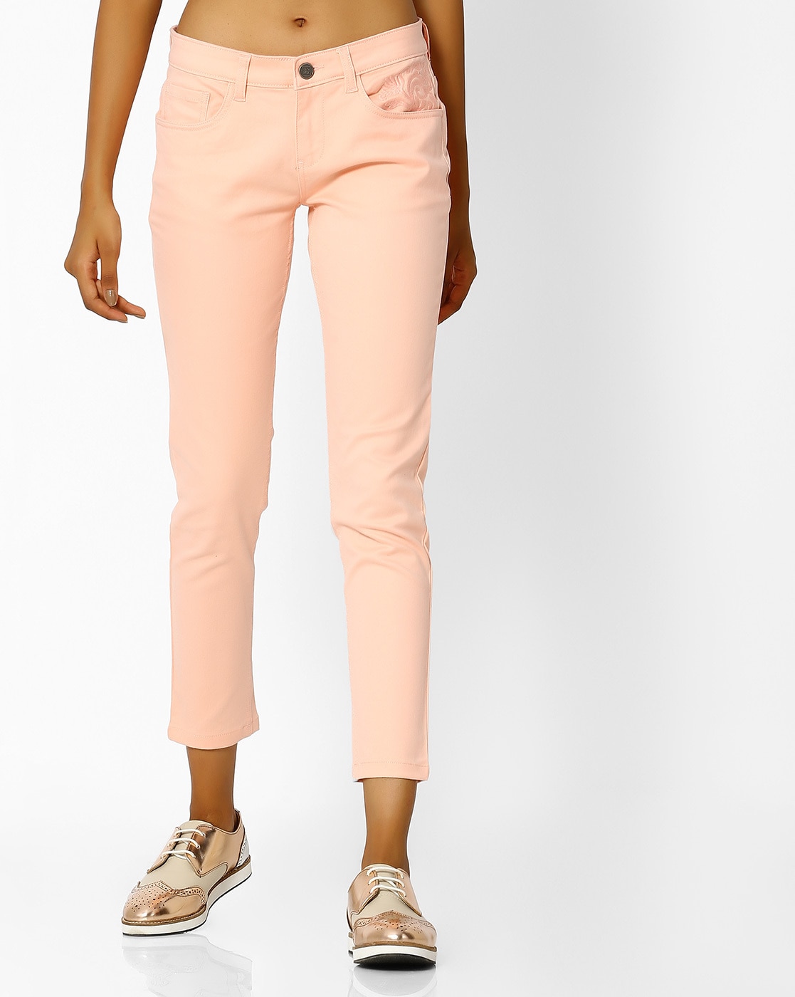 peach cropped trousers