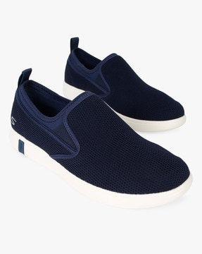 skechers slip on shoes