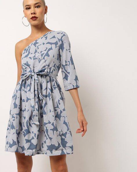 1 arm dress