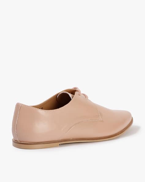 Pointed-Toe Derby Flat Shoes (Image - 1)