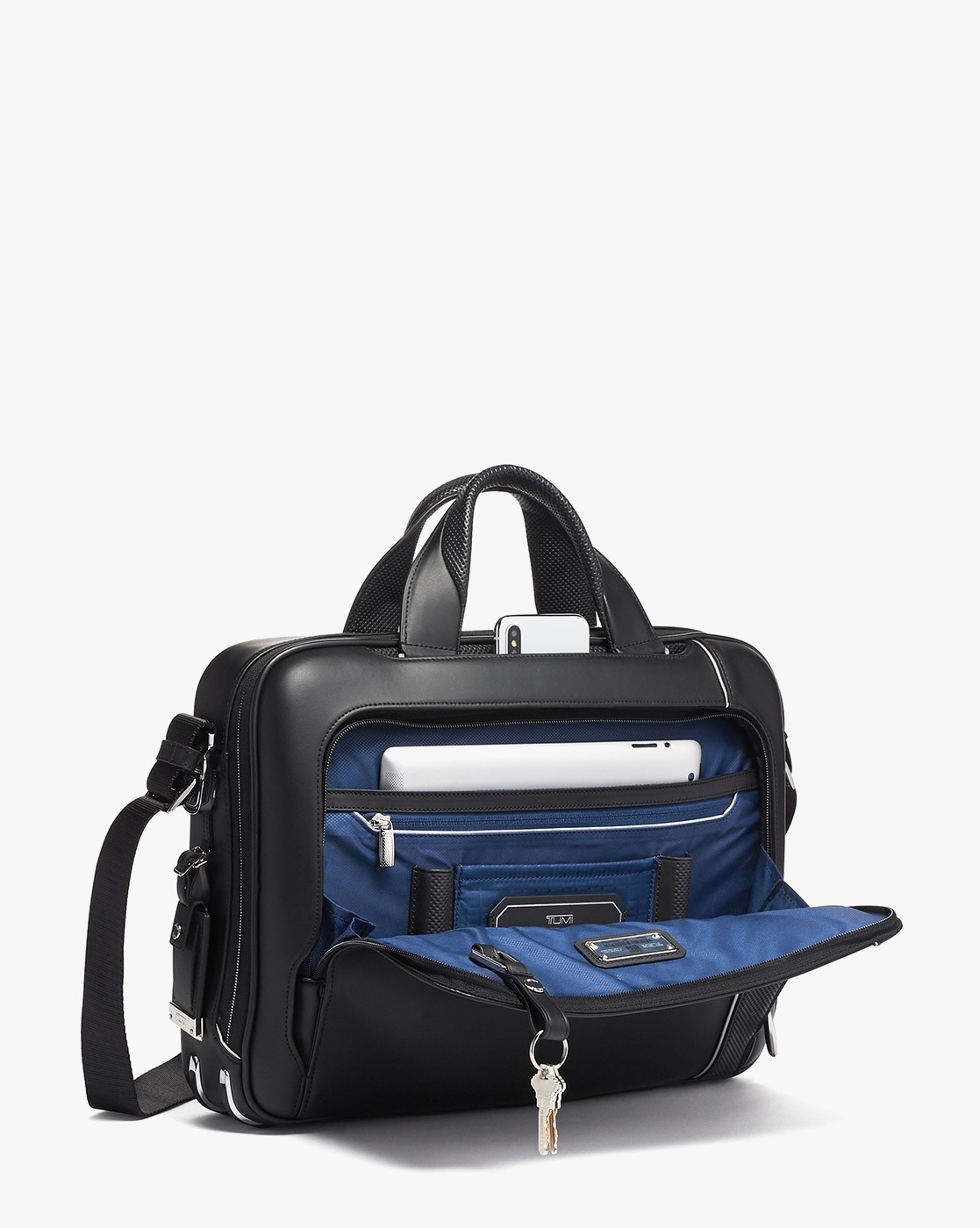 Tumi arrive clearance sawyer