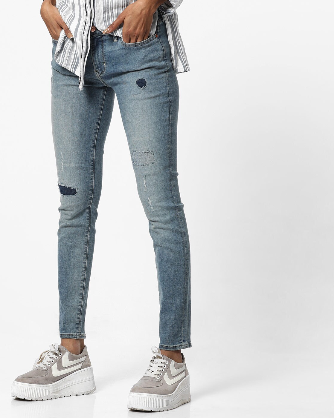 levis destroyed jeans womens