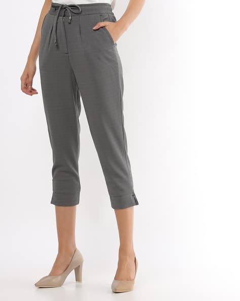 Checked Pleated Cropped Trousers