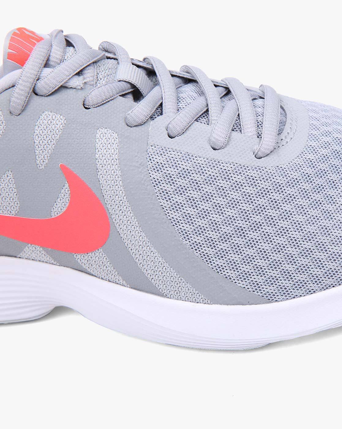 Nike revolution 4 outfit deals