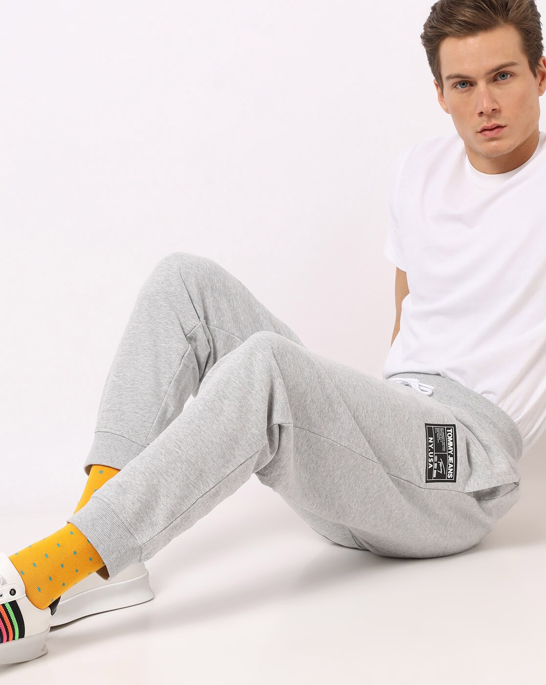 tommy hilfiger slim fit joggers