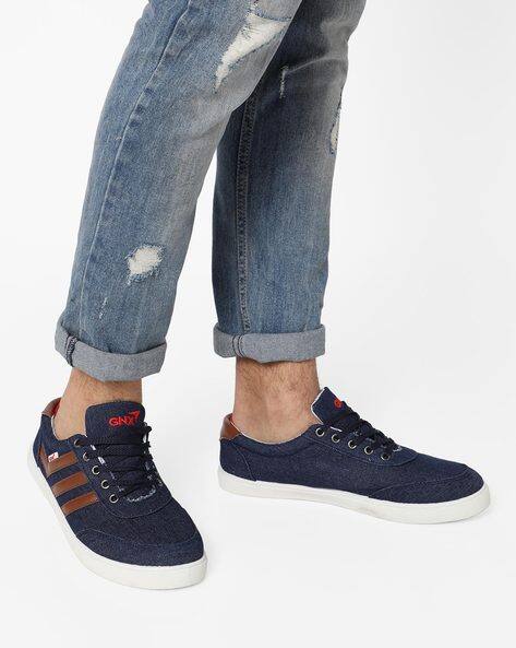 navy canvas lace up sneaker