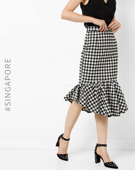 Gingham Checked Pencil Skirt With Ruffled Hem By MDS ( Blackwhite )