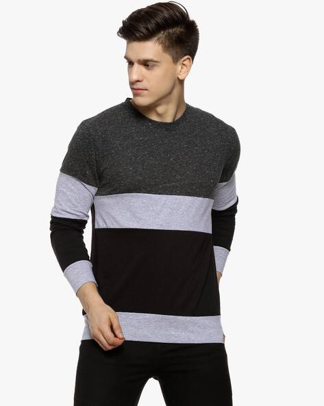 Campus Sutra Solid Regular Fit Crew Neck T shirt
