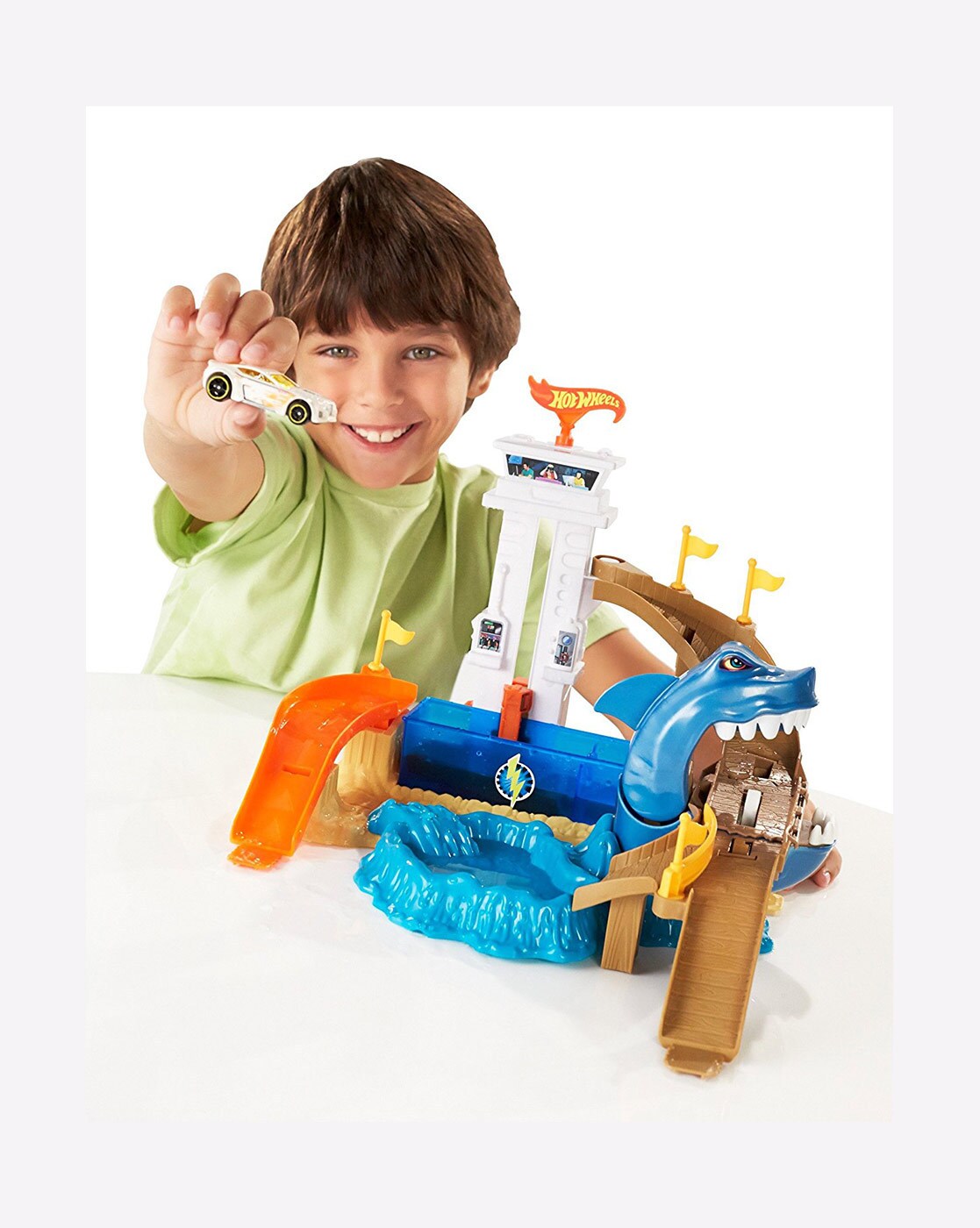 hot wheels colour shifters sharkport showdown