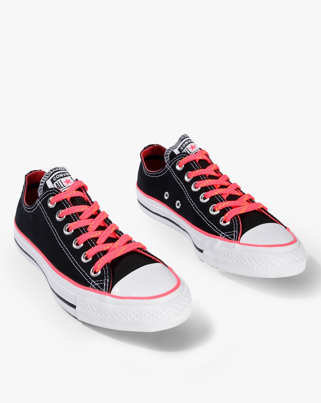 black converse low tops womens