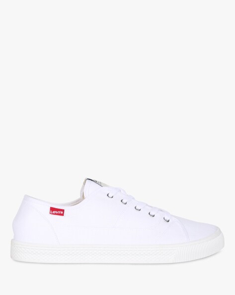 levis white casual shoes