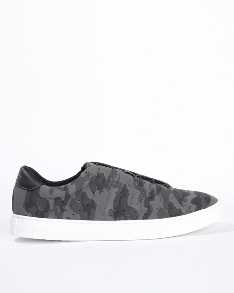 camouflage print shoes