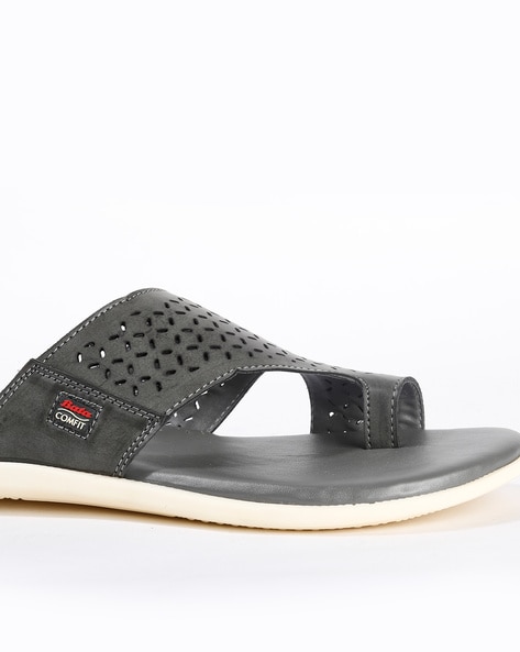 bata men's neymar hawaii thong sandals