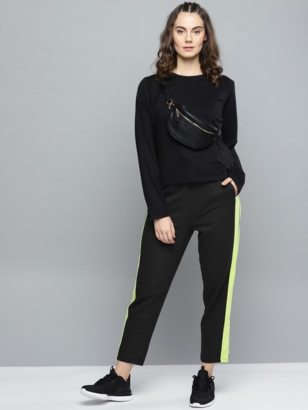 Zara Black cropped pants with white stripe | Cropped pants, Black cropped  pants, Zara black