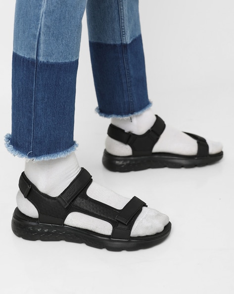 Repegar Normalización arrepentirse Buy Black Sports Sandals for Men by Skechers Online | Ajio.com