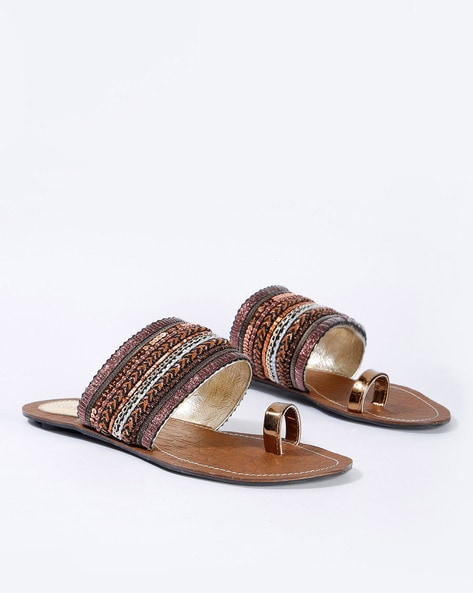catwalk toe ring sandals