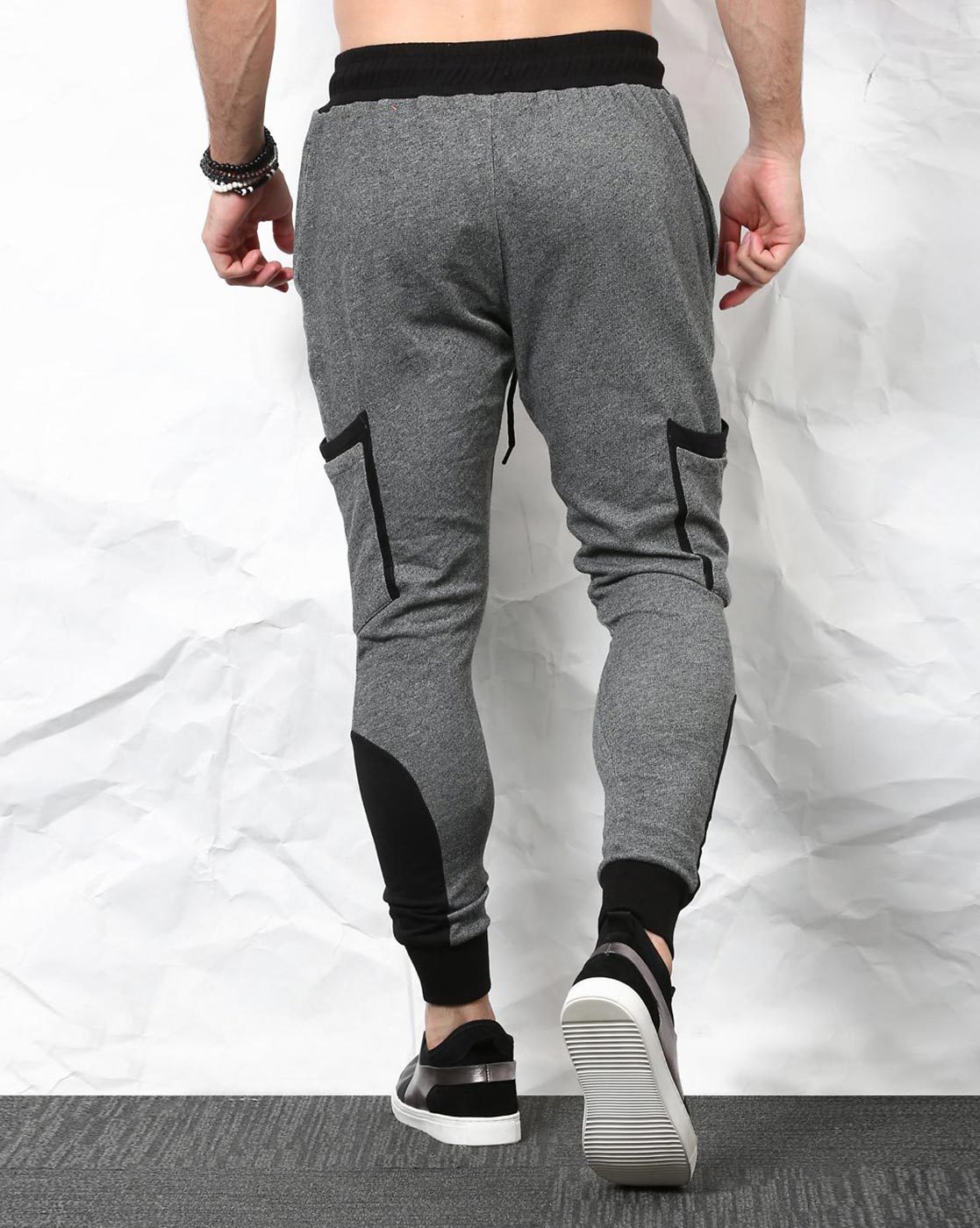 Buy Bewakoof Olive Cotton Regular Fit Striped Joggers for Mens Online @  Tata CLiQ
