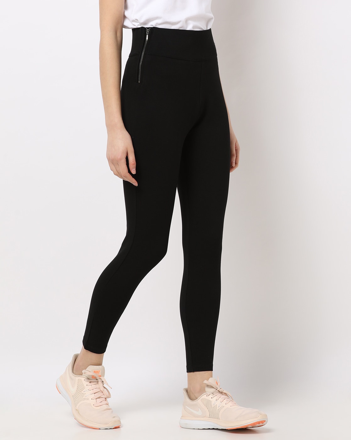 zone backup Netelig Buy Black Trousers & Pants for Women by RIO Online | Ajio.com
