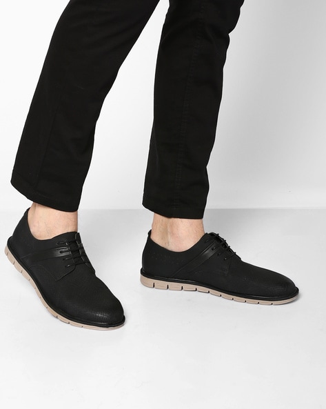 Textured Casual Shoes with Toothy Sole