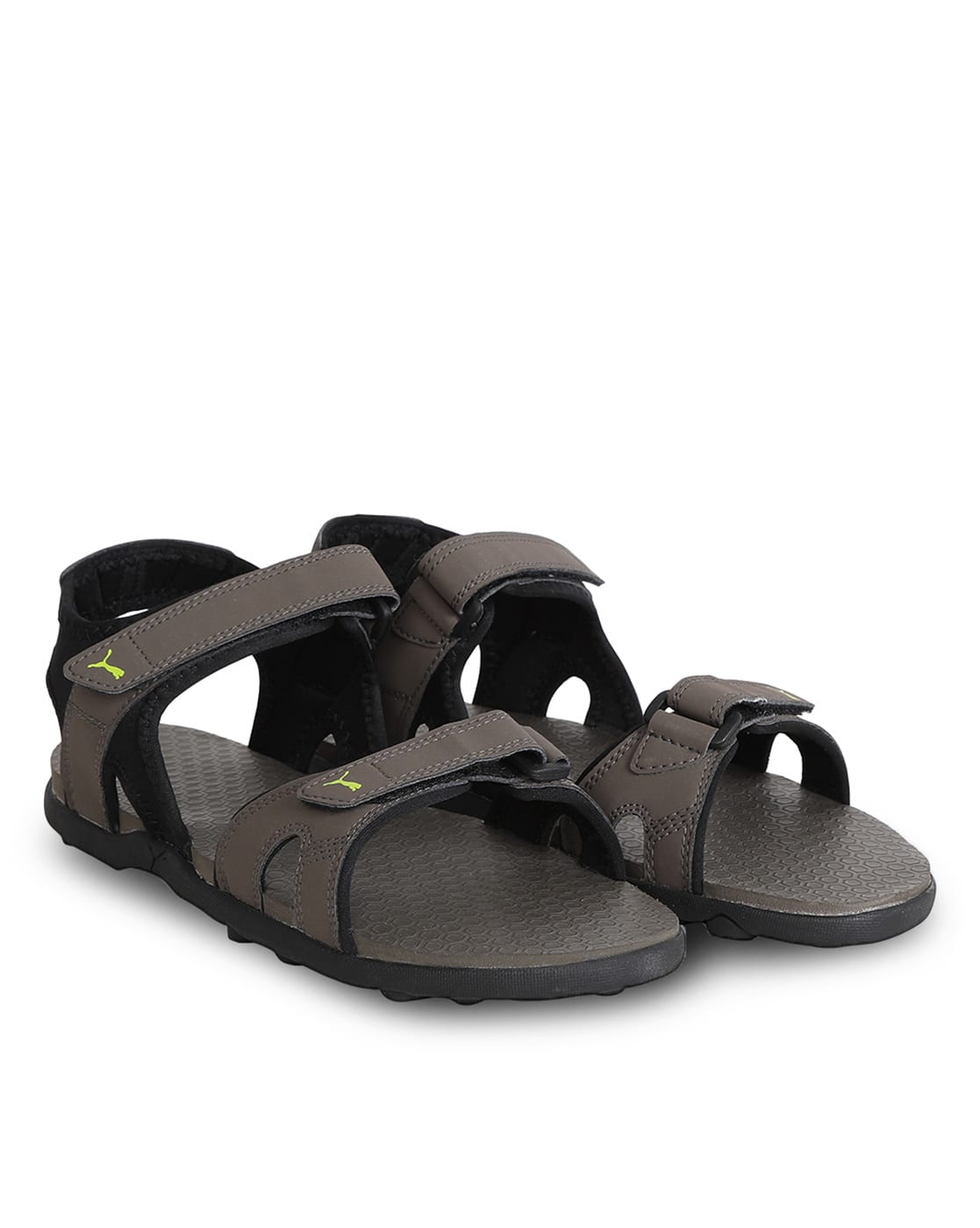 sports chappals online