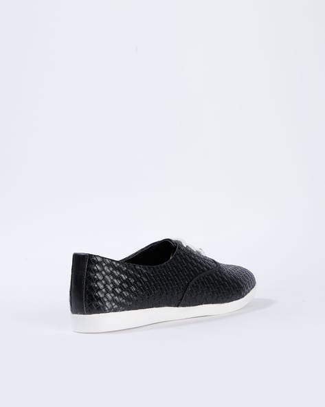 Basket-Weave Lace-Up Casual Shoes (Image - 2)