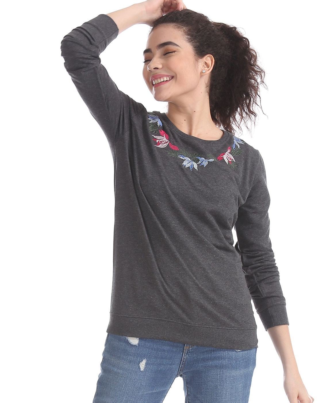 charcoal grey crew neck sweatshirt