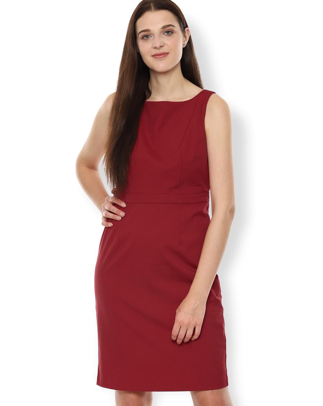 red sleeveless sheath dress