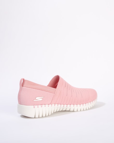 GOwalk Smart - Wise Textured Walking Shoes (Image - 2)
