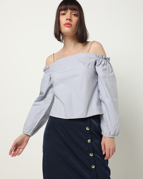 Off-Shoulder Top with Metal Cahin Straps