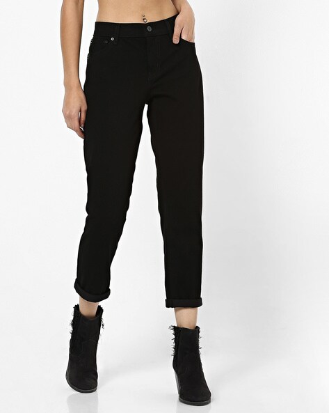 levis black boyfriend jeans