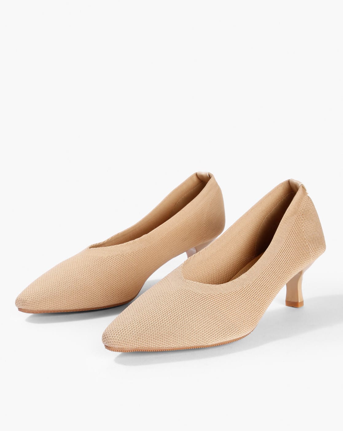 beige shoes pumps