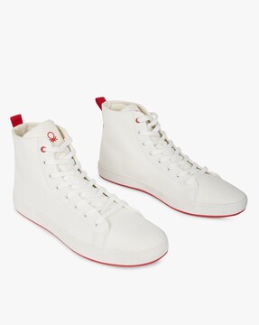 Ucb shoes discount white sneakers