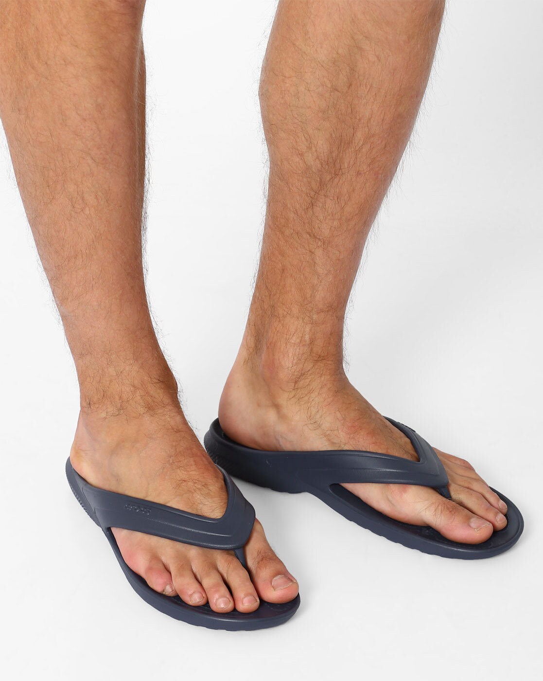 crocs classic flip flops