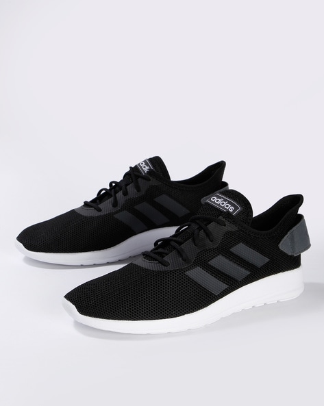 Adidas women's yatra sneakers  outlet black/white