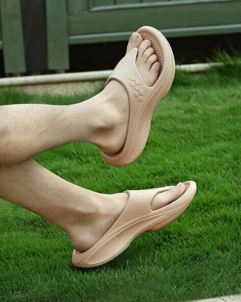 OFF LIMITS Men Round-Toe Clogs Flip Flops