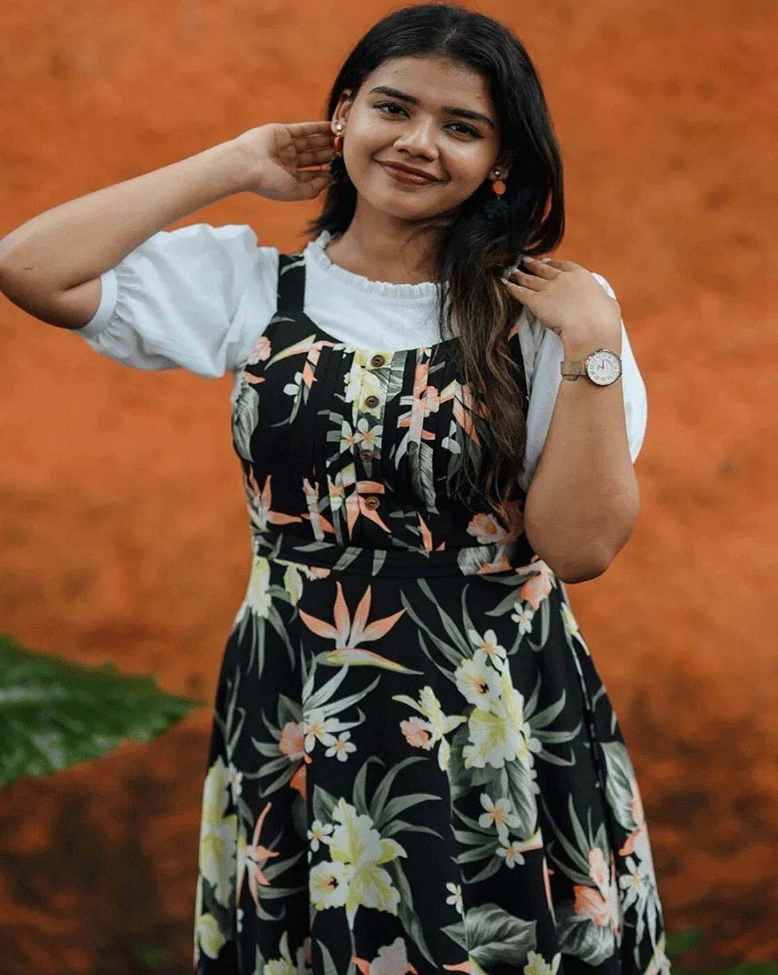 Buy SHINISHA Women Floral Print A-Line Pin Online | Ajio.com