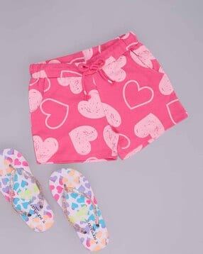 pantaloons junior Girls Graphic Print Regular Fit City Shorts-picture-32
