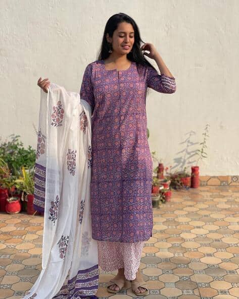 ANNI DESIGNER Women Floral Print Straight Kurta Set