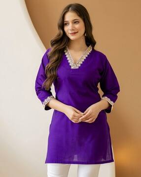 Women Embroidered Straight Tunic