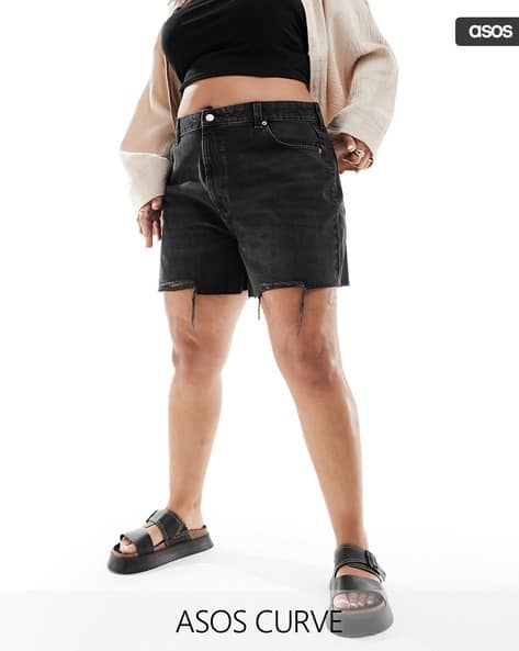Women Curve Denim Dad Shorts with Frayed Hem
