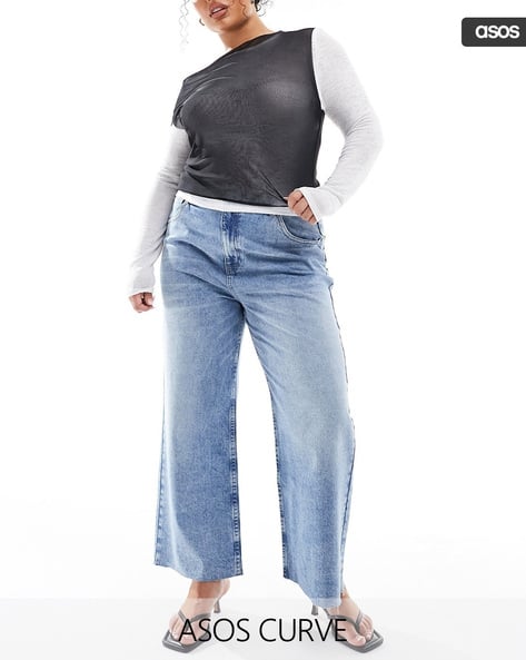Women Curved Cropped Lightly Washed Wide-Leg Jeans