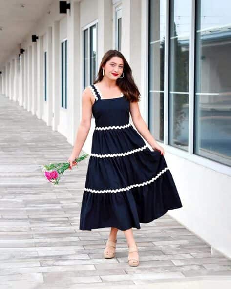 Women Fit And Flare Knee Length Dress