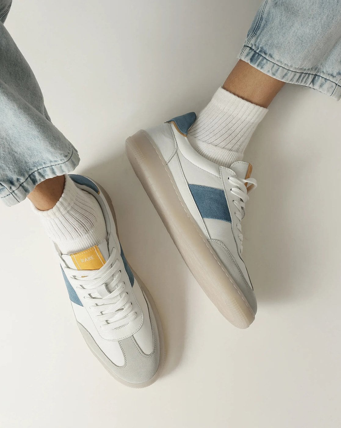 Men Colourblock Lace-Up Sneakers