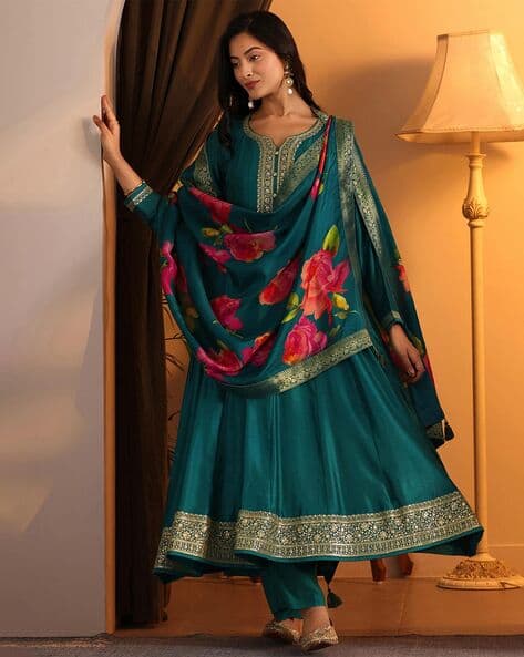Women Embroidered Cotton Blend Anarkali Kurta