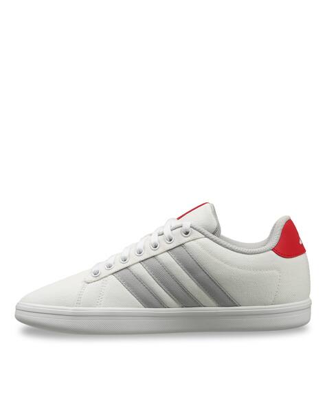 Street Icon Pro Low-Top Lace-Up Sneakers