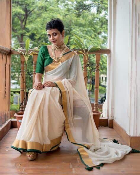 Women Zari Border Saree with Tassels