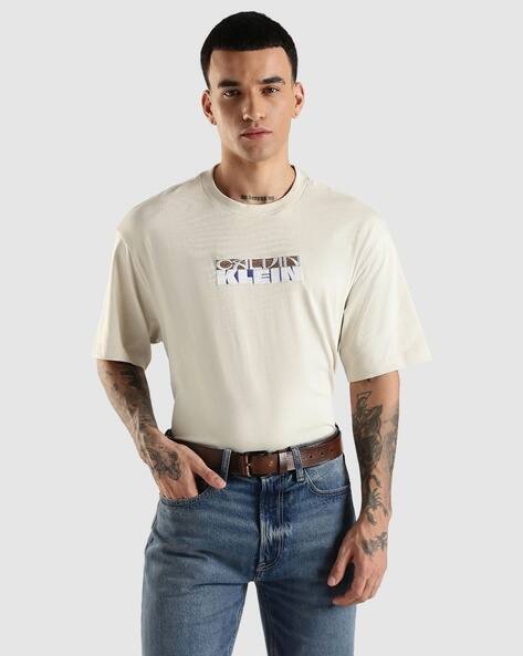 Calvin Klein Jeans Men Relaxed Fit Crew- Neck T-Shirt