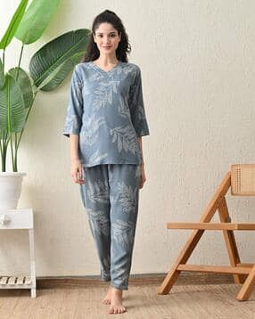 ichaa Women Leaf Print Top & Pyjamas Set-picture-34