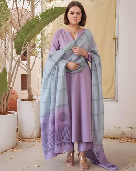 ANNI DESIGNER Women Straight Kurta with Pants & Dupatta Set