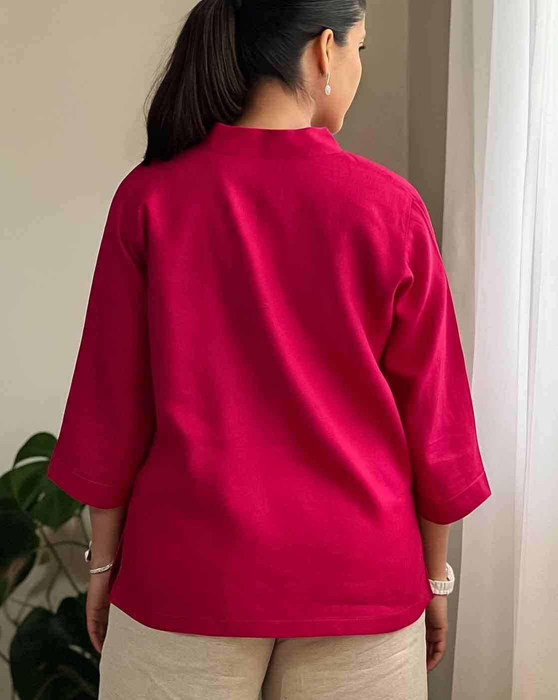Buy SVARAA Women V-Neck Straight Tunic Online | Ajio.com